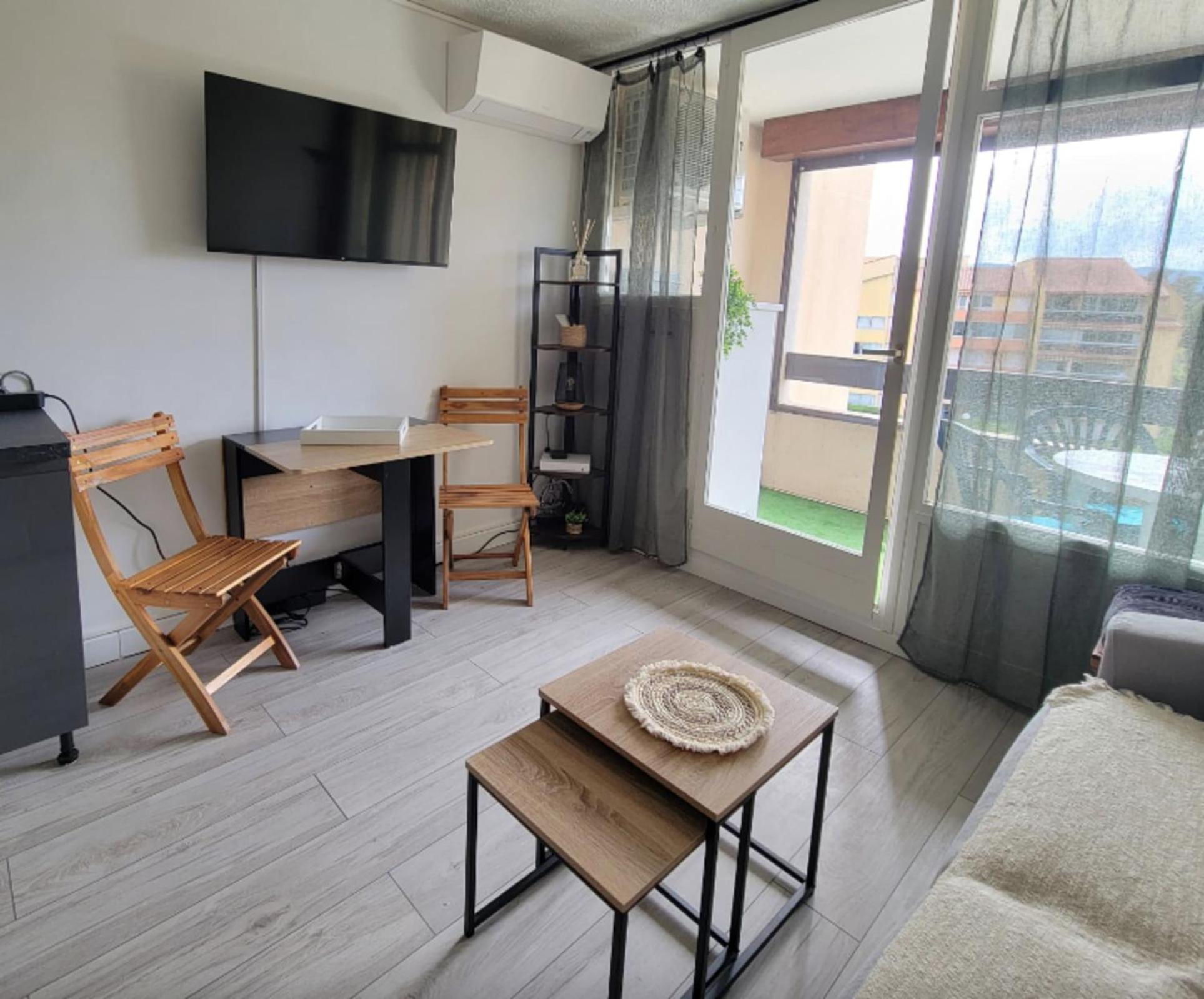 Apartment Beautiful Family In The Heart Of Fréjus
